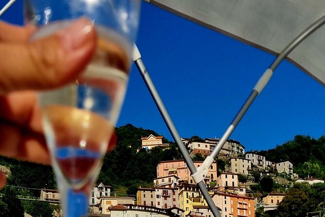 2 Hours and 30 Minutes Private Tour Lake Como - Crossing the lake toward Laglio: Villa Oleandra and George Clooney’s coast