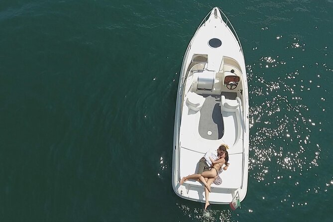 2 Hours Private Guided Boat Tour on Lake Como - A private 2-hour boat ride from Como: what to expect