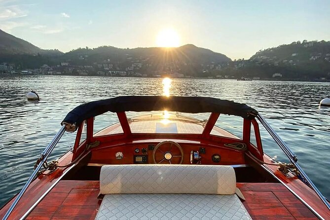 2 Hours Private Wooden Boat Tour on Lake Como 10 pax - Price for up to 10: When This Boat Makes Sense