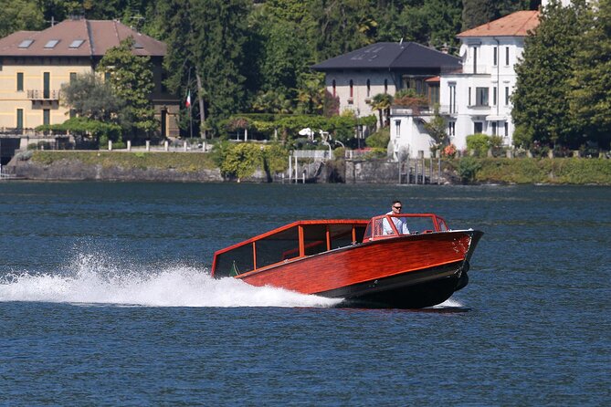 2 Hours Private Wooden Boat Tour on Lake Como 6 pax - Passing Life Electric by Daniel Libeskind and the seaplane hangar