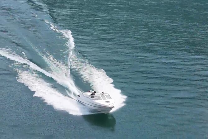 2H, 3H, 4 Hours Private Boat Tour in Lake Como Luxury Experience - A private boat cruise on Lake Como, built for real relaxation