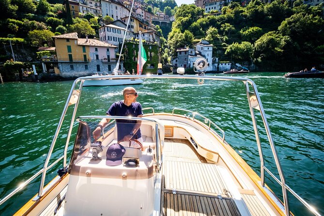 2H Private Cruise on a beautiful wooden speedboat on Lake Como - Entering Como by boat: Sant’Agostino pier and the first sights