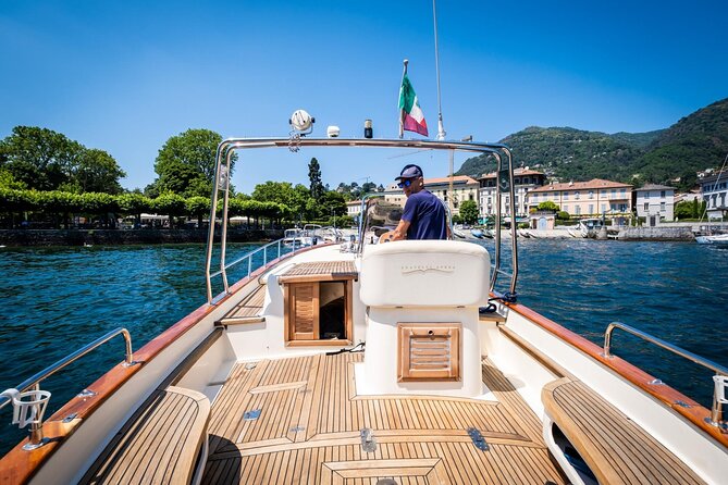 2H Private Cruise on a beautiful wooden speedboat on Lake Como - Stop 4: Moltrasio — lake views with a Versace connection
