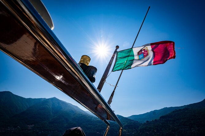 2H Private Cruise on a beautiful wooden speedboat on Lake Como - Stop 5: Laglio — the George Clooney area, without needing star-spotting