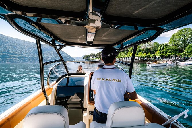 2H Private Cruise on Lake Como Tender yacht Invictus 9 pax - Como to Villa Olmo: why the first minutes matter