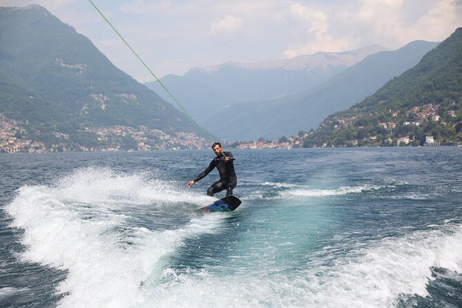 2H Wakeboard and Wakesurf on Lake Como with Mastercraft Boat - The “Lake Como part”: seeing the beauty while you ride