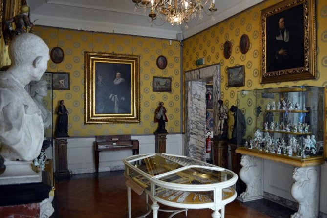 3-Hour Milan City Tour with The Scala Theatre - small group tour - A 3-hour Milan hit: Duomo, Galleria, La Scala, and Sforza Castle