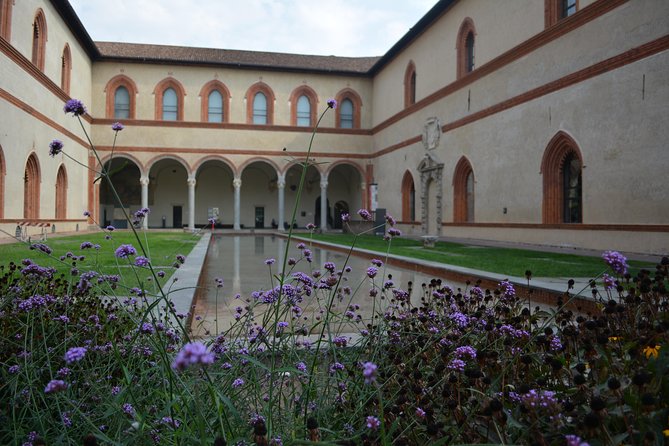 3-Hour Milan City Tour with The Scala Theatre - small group tour - Castello Sforzesco and Piazza dei Mercanti: Bramante’s space illusion