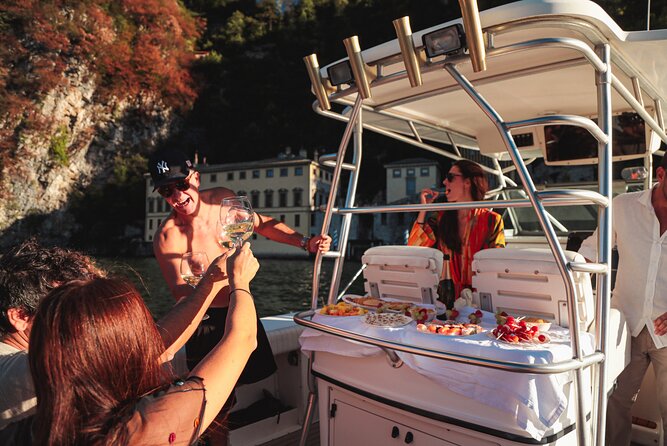 4 Hours Private Boat Cruise on Lake Como - Cernobbio and Villa d’Este: luxury from the shoreline