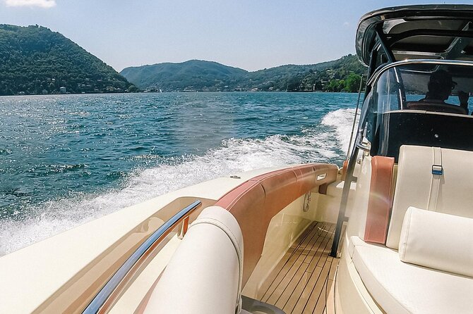 4H Como Lake Cruise drop of Bellagio and Varenna on Tender Yacht - Varenna for 45 minutes: calmer streets, strong views