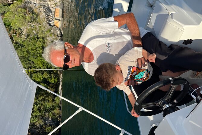 6 hour boat tour with captain on Lake Como - Lenno villas, Isola Comacina’s island church, and lake time