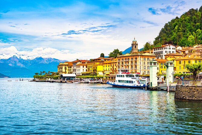 Bellagio & Varenna Full-day Tour on Lake Como by private boat - Piazza Cavour in Como: meeting point and how not to lose time