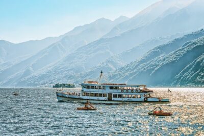 Bellagio & Varenna: Small Group Tour from Milan with Boat Cruise - Como Duomo and the walk that sets up the lake views