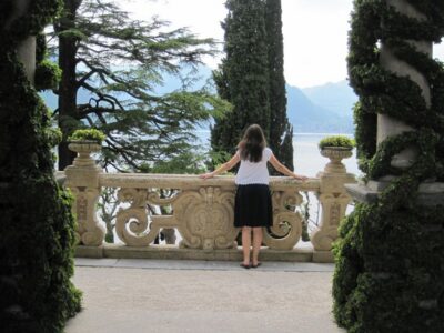 Bellagio Walking Tour + Lunch + Villa Balbianello - Bellagio on foot for 2.5 hours: alleys, churches, and the climb