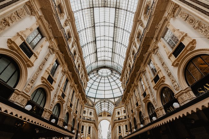 BERGAMO ORIO AL SERIO - Milano airport transfer with private Luxury Van - Ending in Milan: Planning for Check-In and Your Next Move