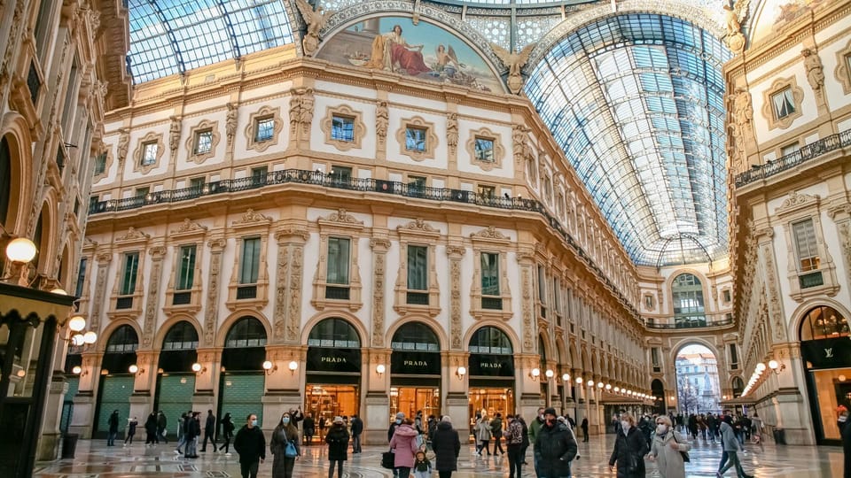 Best of Milan: Private Walking Tour with a Local - Starting at Piazza del Duomo: the easiest way to get oriented