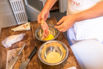Cesarine: Cooking Class with tasting at Local's Home in Milan - Finding Le Cesarine and getting into “kitchen mode”