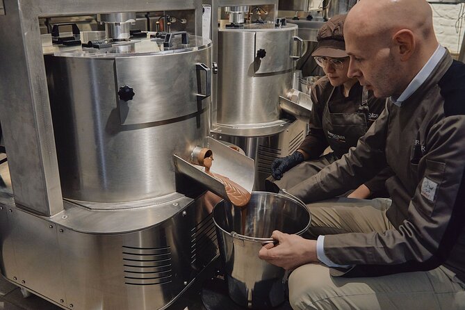 Chocolate Experience at La Fabbrica del Cioccolato in Milan - VR 360: the cacao origin story you can actually picture