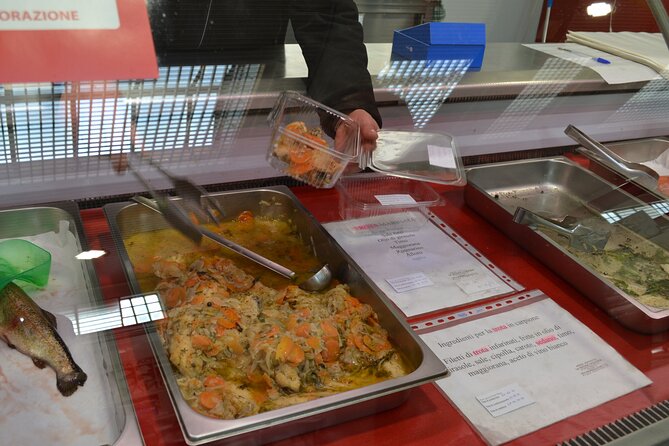 Como Food Tour and the Farmers Market - Group Size and the Relaxed Pace That Makes Tastings Better