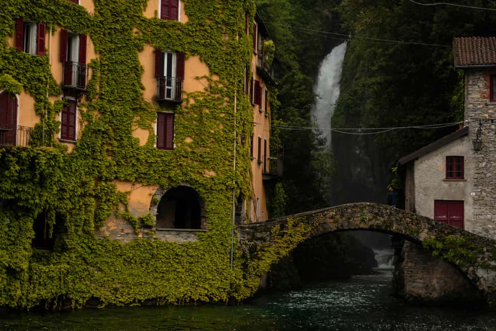 Como: Lake Como Private Guided Boat Tour - Orrido di Nesso: the photo stop that breaks up the villa pattern