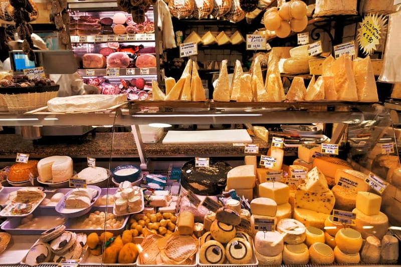 Como: Market Tour and Cooking Class at a Local's Home - What to expect emotionally: a fun class that still feels respectful