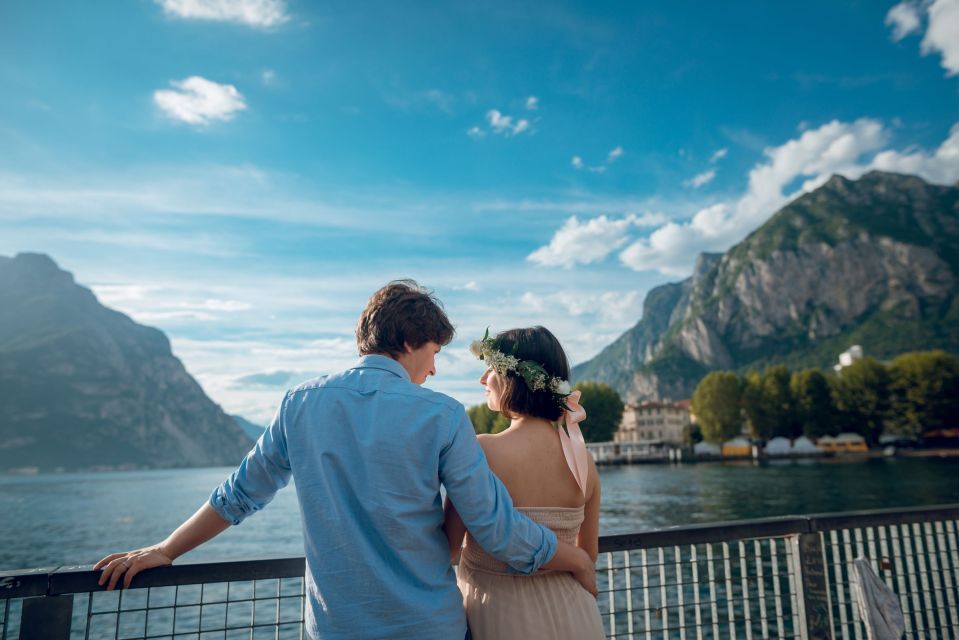 Como: Private Photoshoot with Post-Editing - Cavour Square to Duomo Square: turning famous backdrops into flattering portraits