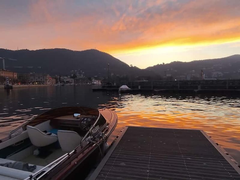 Como: Wooden Boat Private Tour with Winter Cover and Skipper - Your Skipper Is the Difference Maker (Josh, Ricardo, Fred)