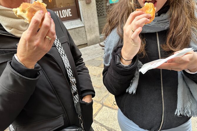 Delicious Milan Street Food Tour Tasting and Sightseeing with Local Guide - Drinks, Diets, and Allergies: Know the Limits Before You Book