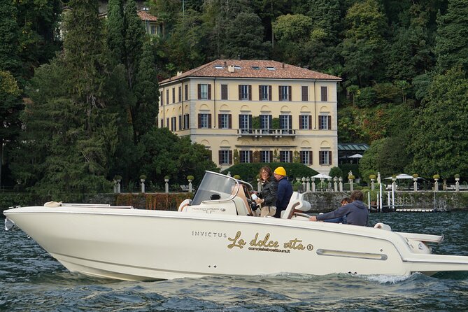 Dreamer tour(1 H) luxury boat aperitif onboard - Pace options: how fast changes your hour on the water