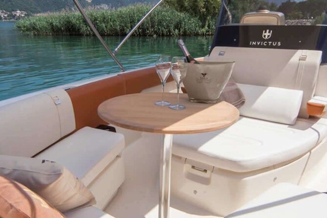 Dreamer tour(1 H) luxury boat aperitif onboard - Getting to the dock: why the start can feel busy (and how to handle it)