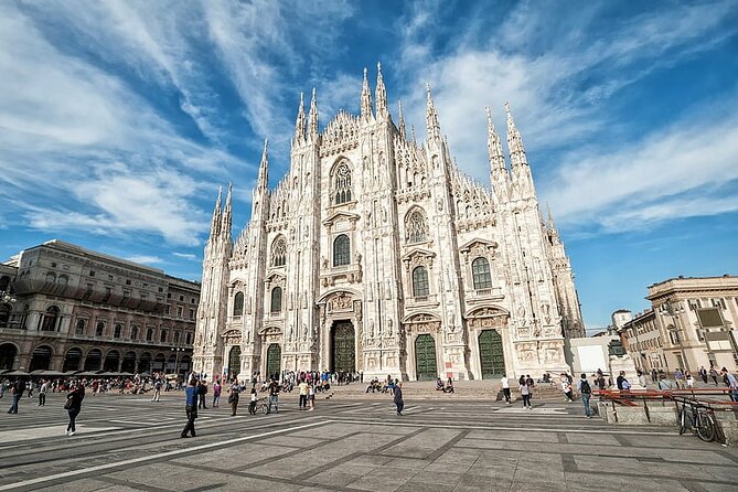 Elevated Ecstasy: Duomo Discovery & Rooftop Marvels! - Why the Duomo Rooftop Works So Well in an Hour