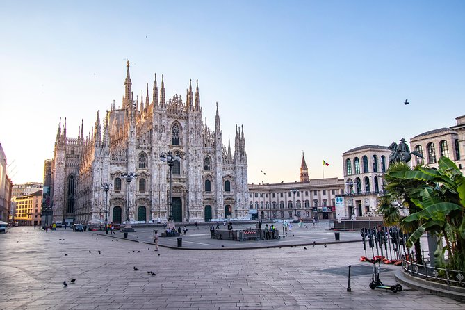 Explore Milan in 90 minutes with a Local - Starting at Victor Emmanuel II by Piazza del Duomo