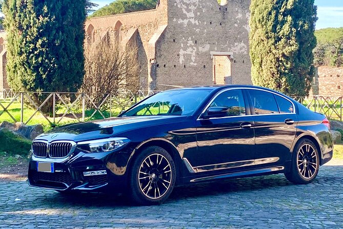 From Como to Milan hotels - Private Transfer - Door-to-door drops in Milan: getting started fast