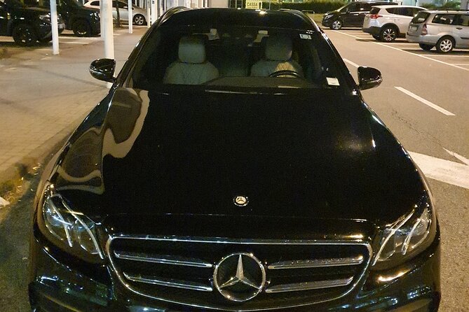 From Como to Milan hotels - Private Transfer - Group size up to 8: when a private car really pays off
