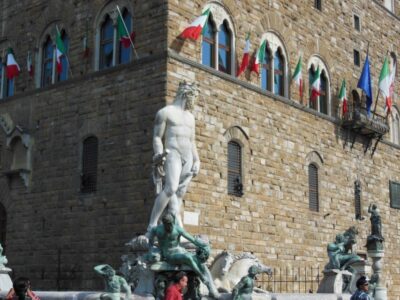 From Milan: Florence Walking Tour with Train Tickets - From Milano Centrale to Firenze Santa Maria Novella: the best kind of head start