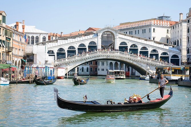 From Milan: Venice Full-Day Guided Tour With Boat Ride - Arriving the Venice way: the boat transfer to San Marco