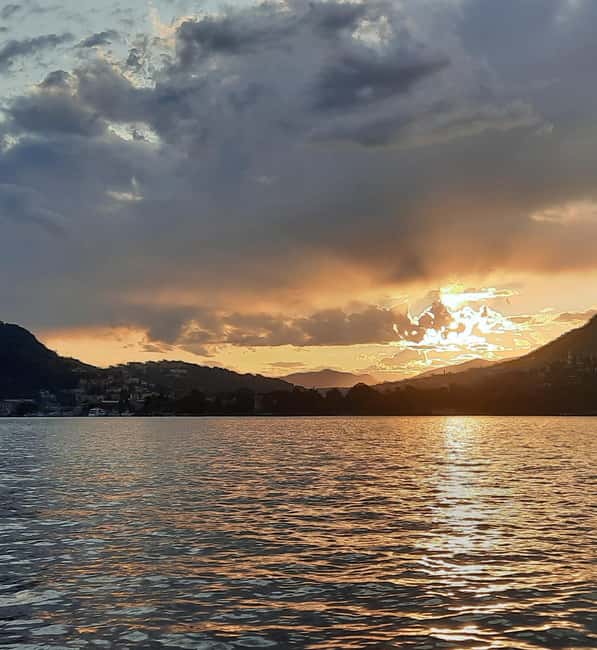 Grand Tour, on luxury speedboat at Lake Como - Bellagio time: shopping lanes and walking without a rush
