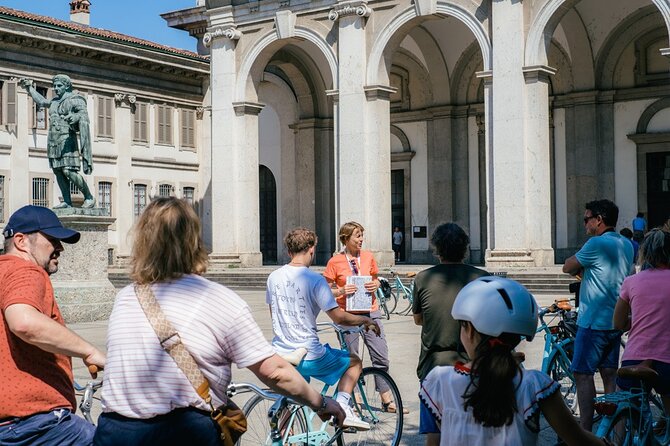 Highlights and hidden gems of Milan Bike Tour - Duomo di Milano and the Royal Center: Big Views, Quick Stops