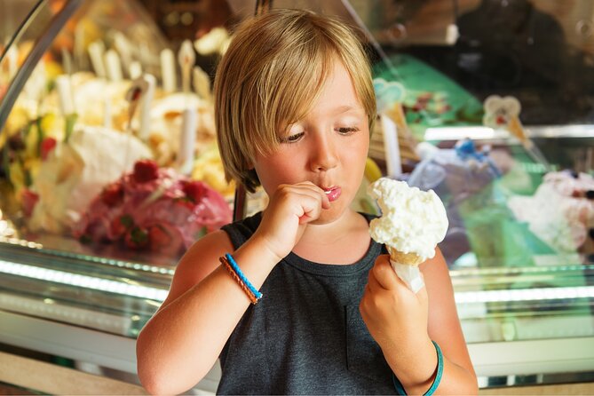 Highlights of Milano Private Walking Tour: Duomo, Castle & Gelato - Two hours vs three: what you gain on the longer walk