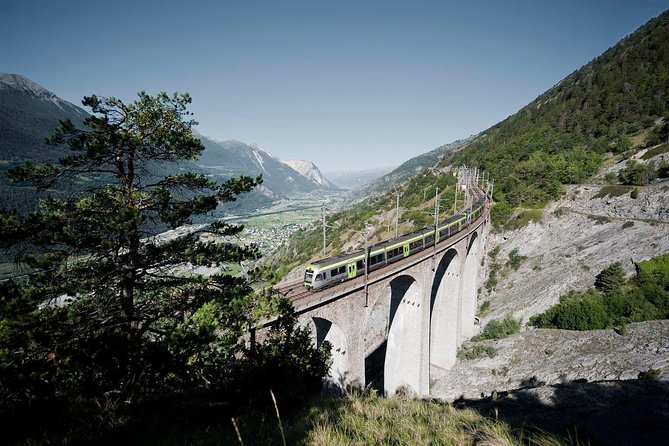 Interlaken and the Green Train of Swiss Alps Day Trip from Milan - Why the Green Train and Lake Thun combo works