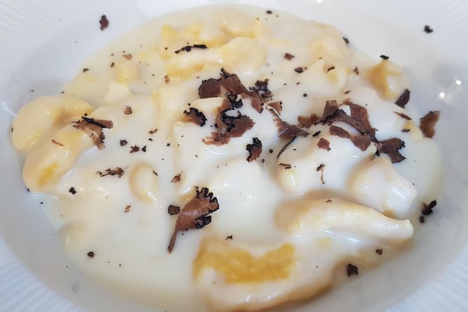 Italian Cocktail + Art of Making Pasta Cooking Class In Unique Milan Location - Who this class is best for (and who should reconsider)