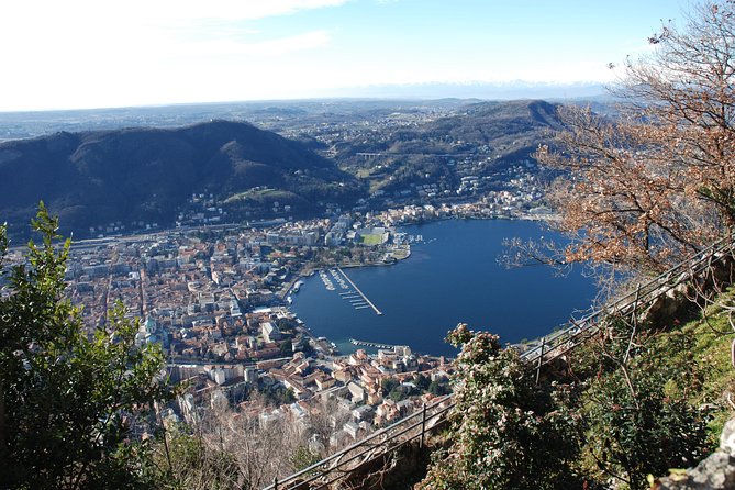 Lake Como Cruise from Milan - Semi Private tour - How the walking tour in Como actually feels on the ground