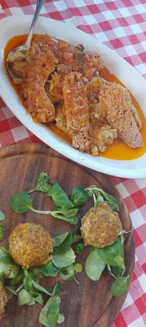 Lake Como: Food Walking Tour - The main lunch stop: polenta (corn + buckwheat), sciat, and Nuvola