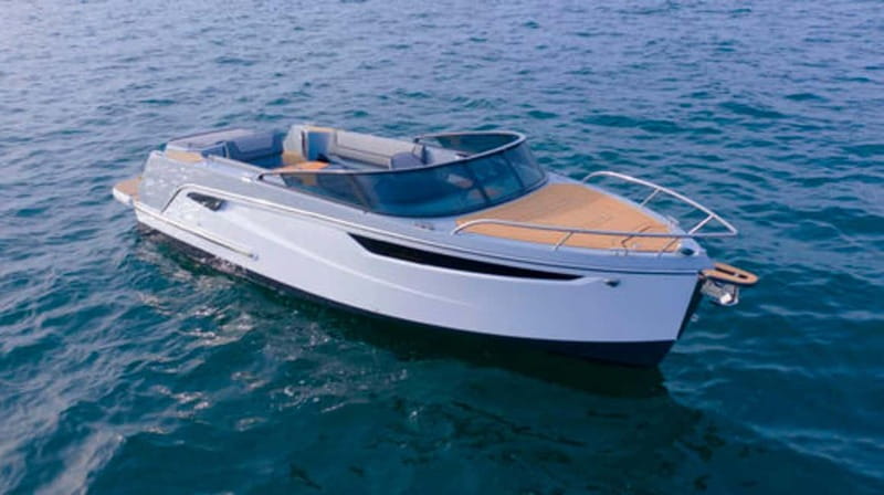 Lake Como: Shared Group or Private Boat Tour - The ALFASTREET 25 Ride: Speed, Stability, and Feeling Comfortable