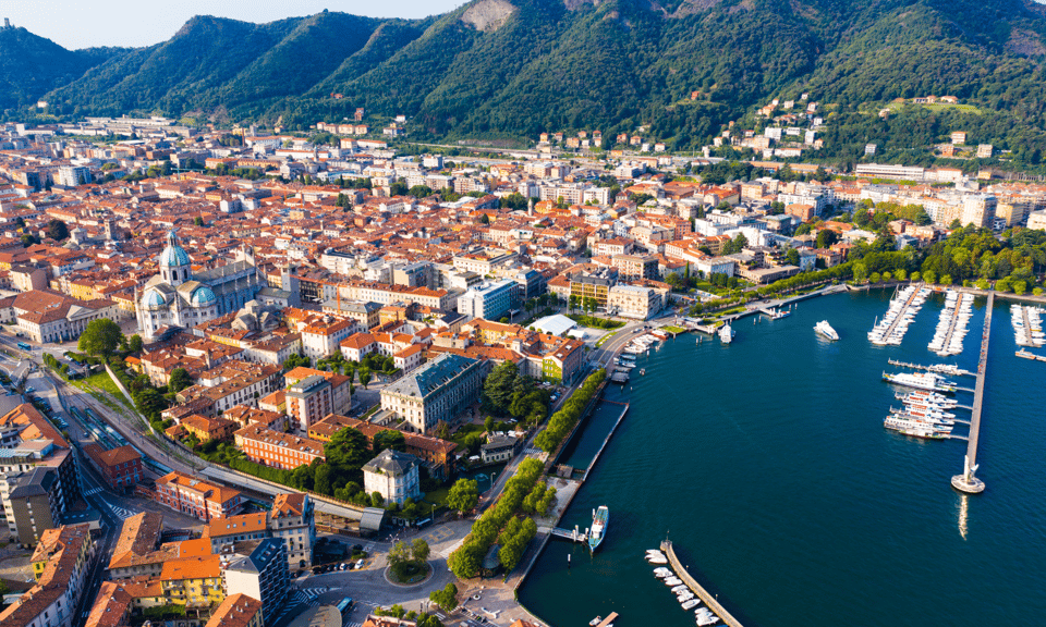 Lake Como: Shared or Private 3 Hours Boat Tour with Aperitif - The showpiece gardens: Villa Cassinella and Villa del Balbianello