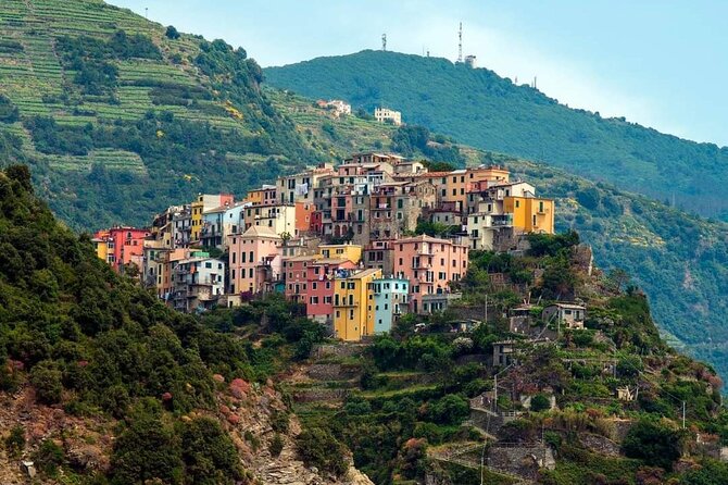 Ligurian Colors, Cinque Terre Full Day Private Transfer Excursion From Milan - Vernazza and the art of choosing your walk