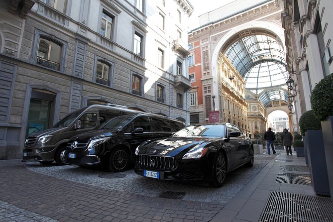 LINATE - MILANO airport transfer with private Luxury Car - Linate Pickup That Starts With Your Name on the Sign