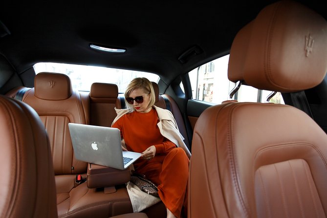 LINATE - MILANO airport transfer with private Luxury Car - How the 60-Minute Flight Delay Buffer Works