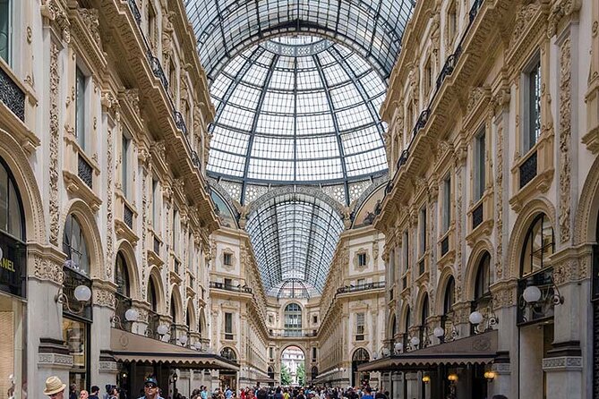 Luxury private Transfer from Milan center to Malpensa Airport - Comfort that helps at the worst times: early flights and heavy bags