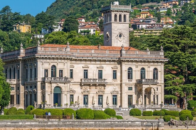 Luxury Sunset Lake Como 1h or experience with enchanting view - Bottled water onboard: small, useful comfort